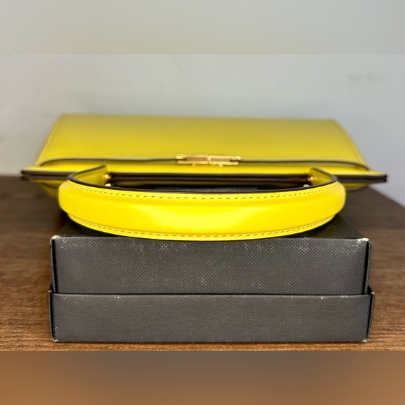 Tory Burch Small Lee Radziwill Bag in Electric Yellow - Picture 6 of 12